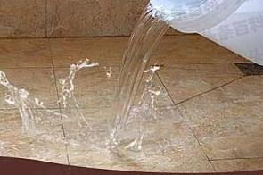 石鼓漏水维修 免砸砖防水材料该如何施工